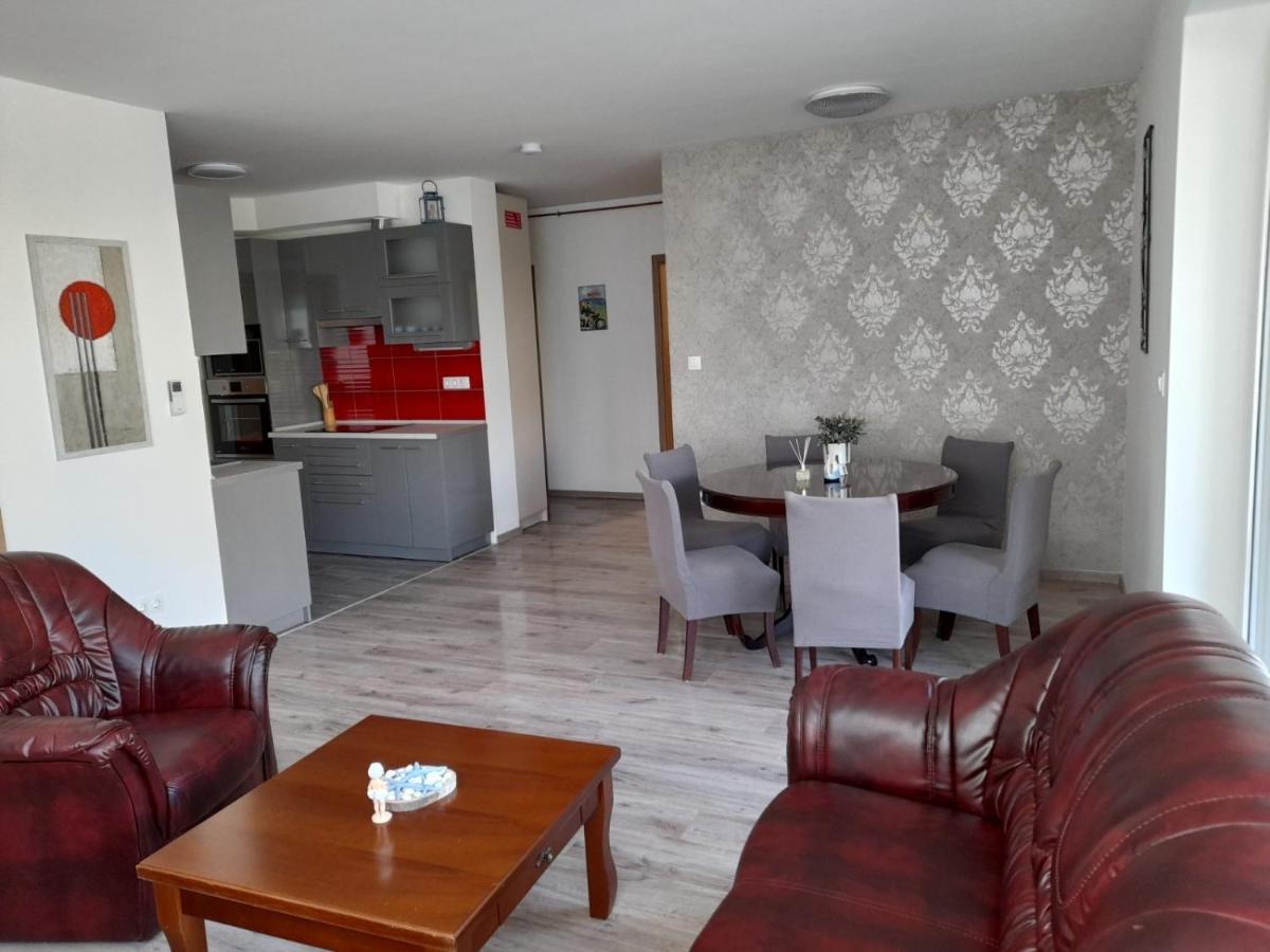 Kempi Kuckója Balatonalmadi Bagian luar foto