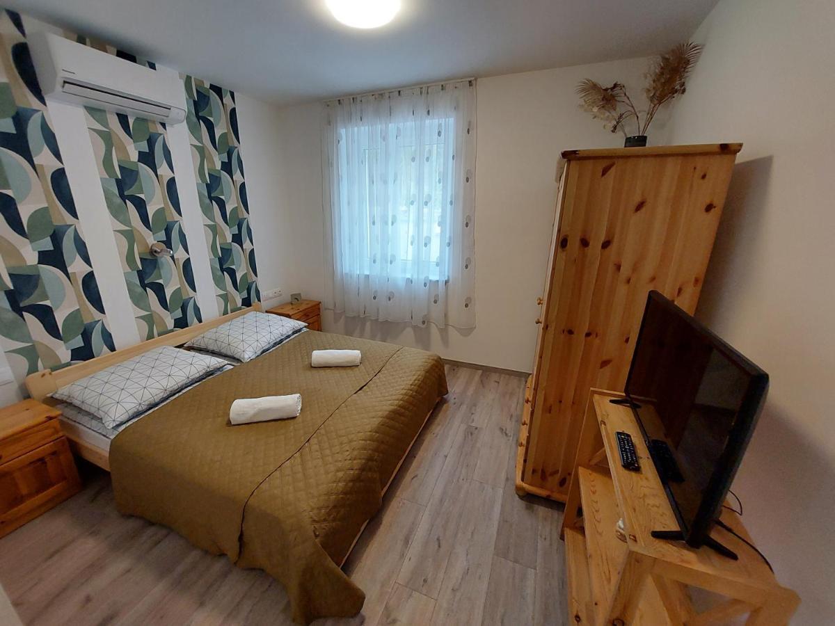 Kempi Kuckója Balatonalmadi Bagian luar foto